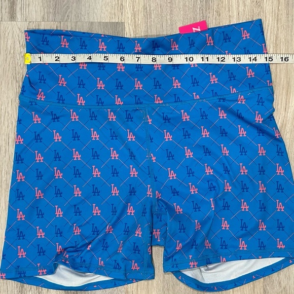 NWT Terez MLB Los Angeles Dodgers TLC Printed High-Waisted Bike Shorts Size XL - Picture 2 of 9